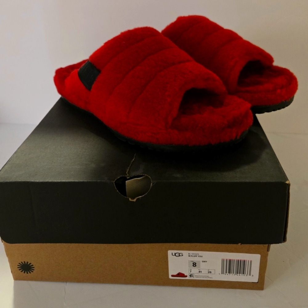 NWT UGG Mens Size 8 Red Fluffy Slippers